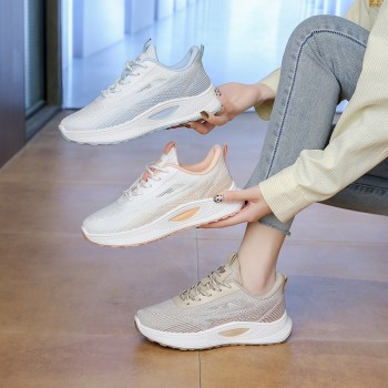 أحذية رياضية جديدة لربيع وخريف للنساء