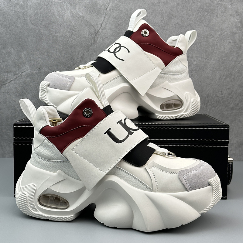 أحذية رجالية أنيقة بتصميم عصري، مناسبة لفصلي الخريف والشتاء، مريحة وذات نعل سميك.