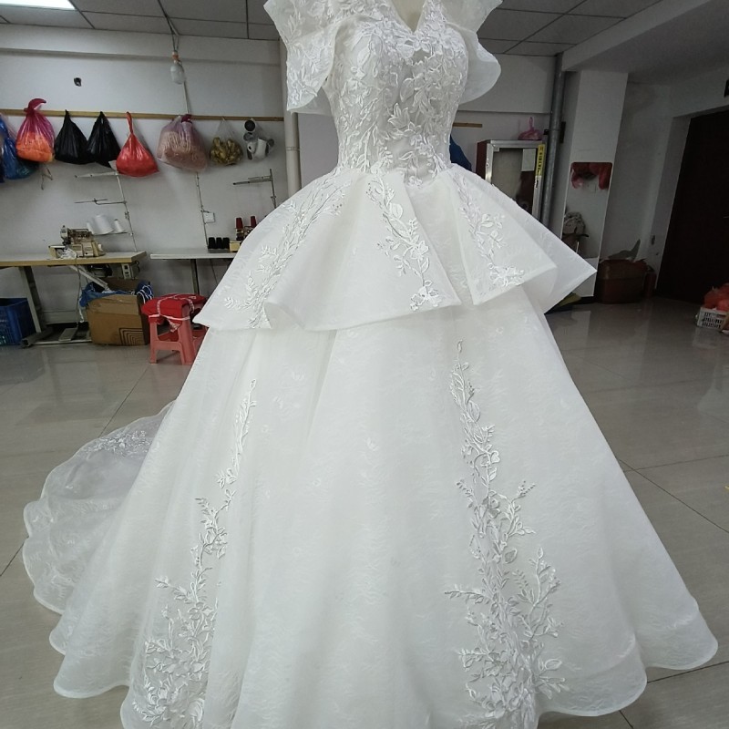 فستان الزفاف الرئيسي للعروس، ذيل طويل، سماء مرصعة بالنجوم، مقاسات صغيرة وكبيرة