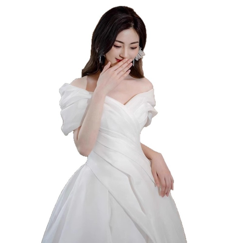 فستان زفاف أبيض جديد مكشوف الكتفين على الطراز الفرنسي لعام 2026 - فستان زفاف رئيسي أنيق