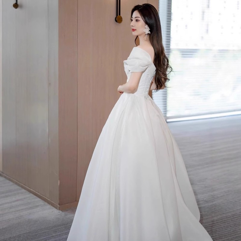 فستان زفاف أبيض جديد مكشوف الكتفين على الطراز الفرنسي لعام 2026 - فستان زفاف رئيسي أنيق