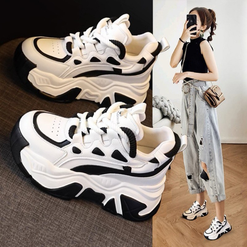 أحذية نسائية مخملية ا طراز شتاء 2025 الجديدة، أحذية رياضية كاجوال عالية المظهر