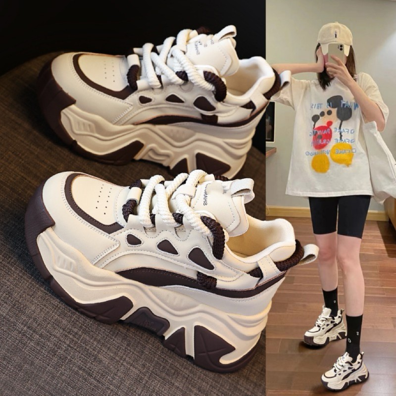 أحذية نسائية مخملية ا طراز شتاء 2025 الجديدة، أحذية رياضية كاجوال عالية المظهر