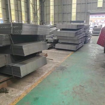 St37 A572 Hot Cold Rolled Mild Checkered Mild Iron Black Low Carbon Steel Sheet Plate for Construction