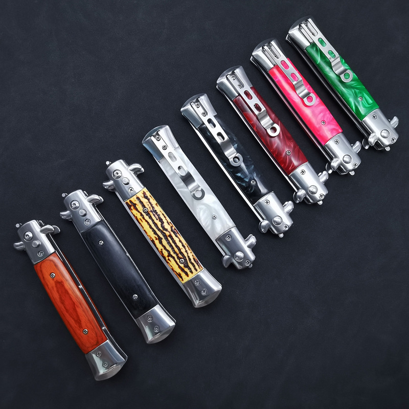 Portable spring comb American style oil head portable comb artifact automatic hair comb outdoor pocket comb ornamental cutter
