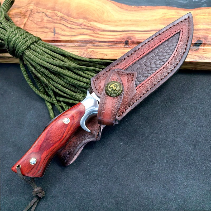 Outdoor Self-Defense Straight Knife with Integrated Blade, High Hardness Stainless Steel Wilderness Adventure Knife with Leather Sheath, Portable Sharp Straight Knife