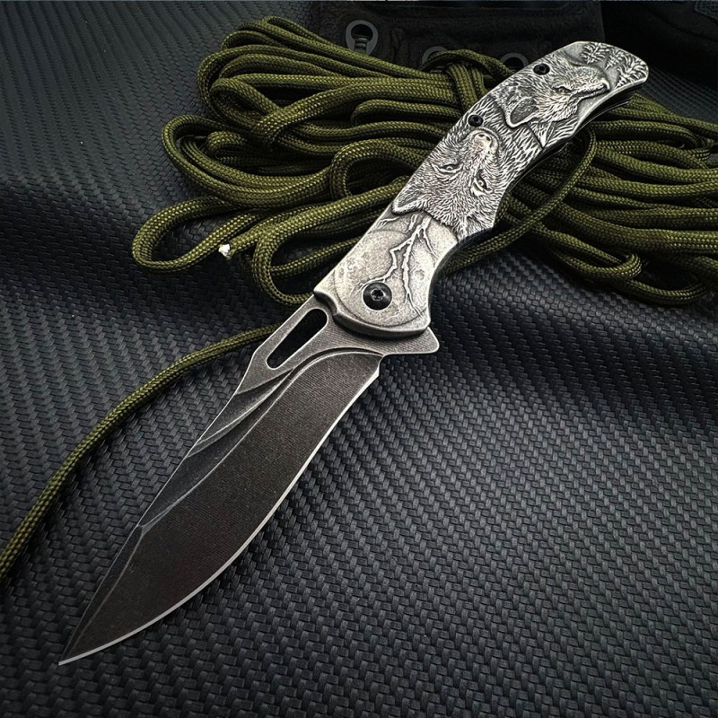 Outdoor Embossed Steel Handle Folding Knife Creative Color Titanium Wolf Head Tactical Knife Portable High Hardness Stainless Steel Fruit Knife