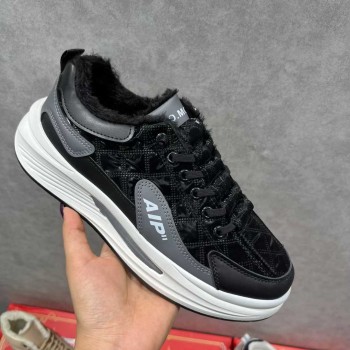 أحذية رياضية رجالية موعة نعل داخلي وخارجي من  الفلين