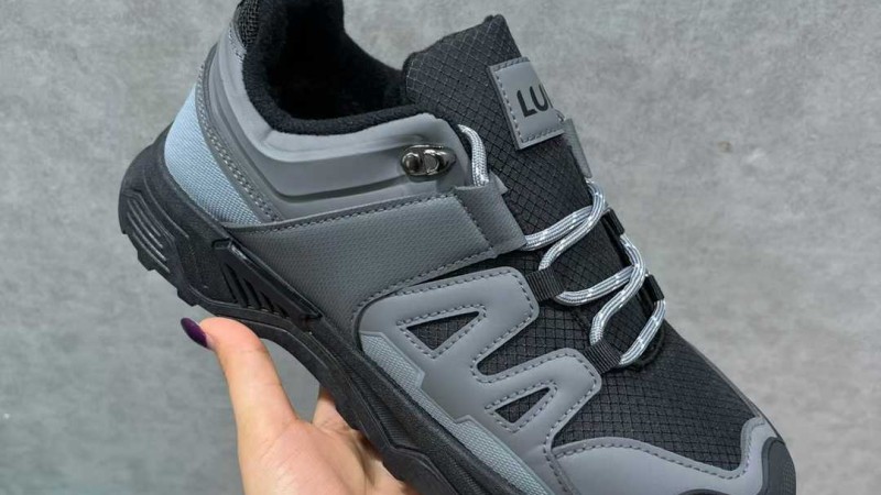 طرق تعبئة الأحذية الرياضية 